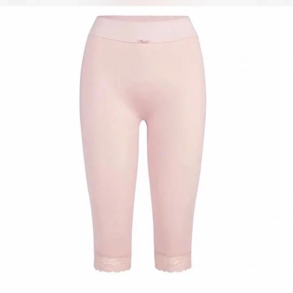 SKIMS VINTAGE SHAPE WEAR CROPPED LEGGINGS - Picture 4 of 7